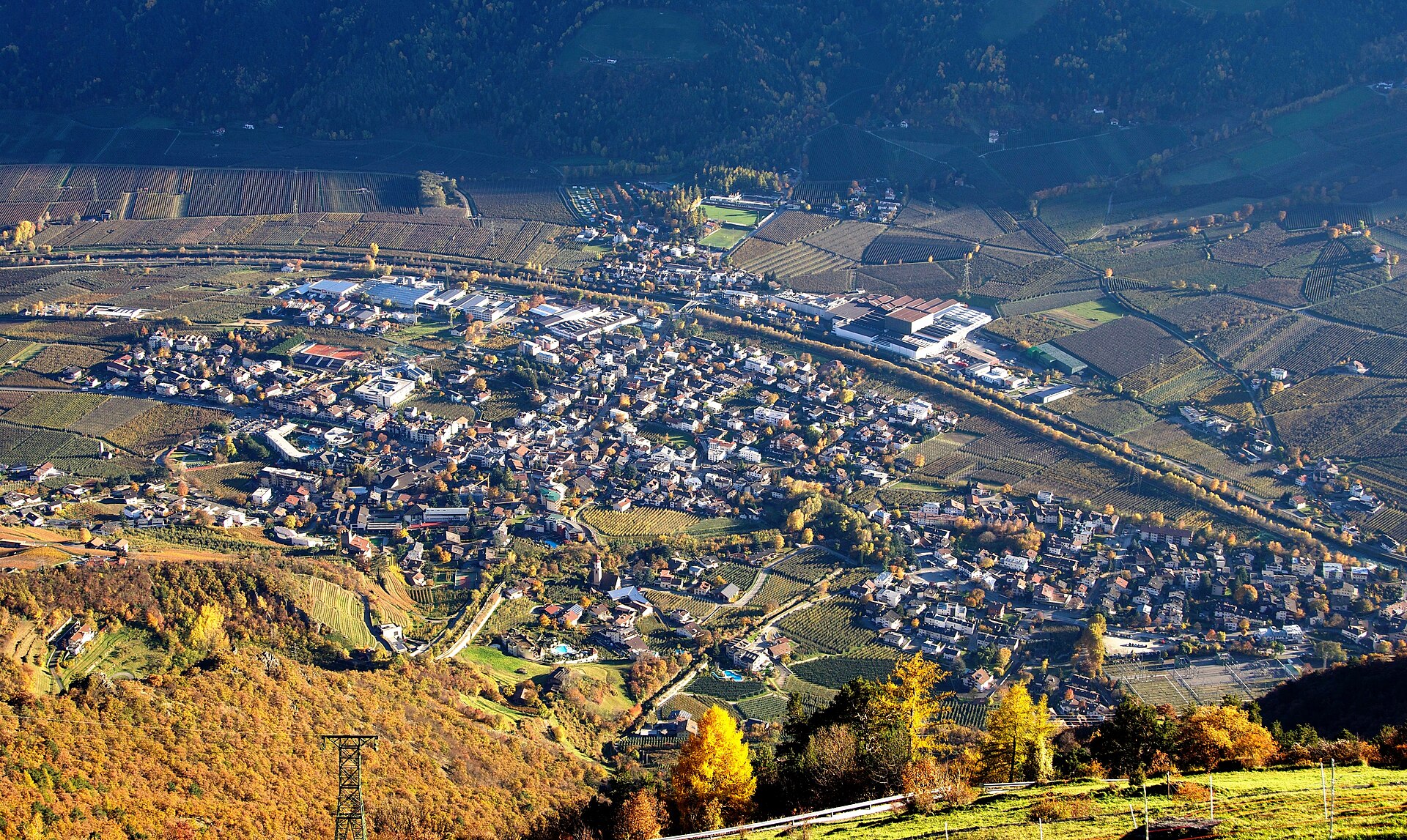 Blick über Naturns und das Etschtal